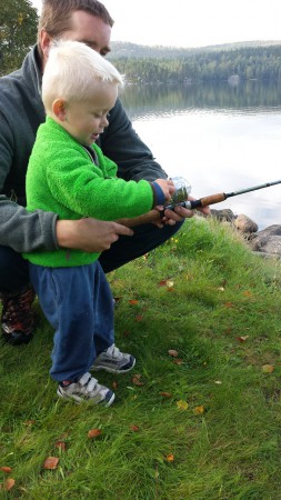 lilleman ska lära sig fiska