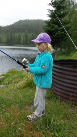 Agnes prövar lyckan i knivtjärn